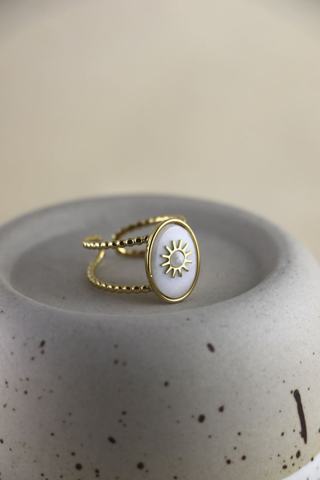 I AM beautiful - Anello in madreperla Sole