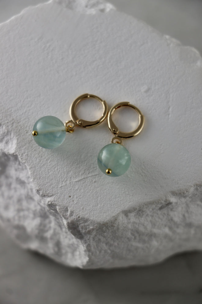 I AM focused - Blauer Fluorit Ohrringe Kugel