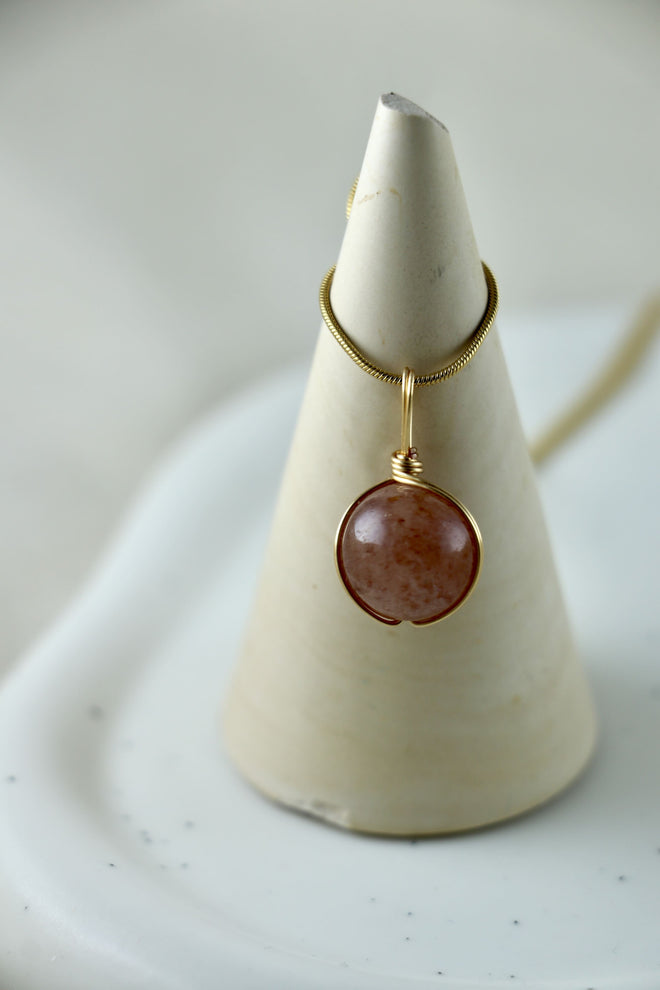 I AM happy - Erdbeerquarz Halskette Kugel