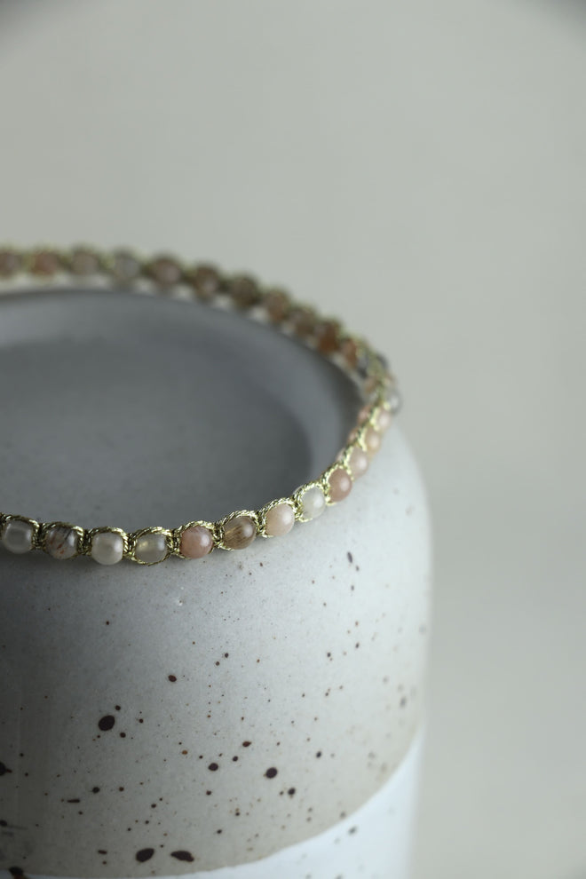 I AM feminine - Mondstein Peach Armband Wayan