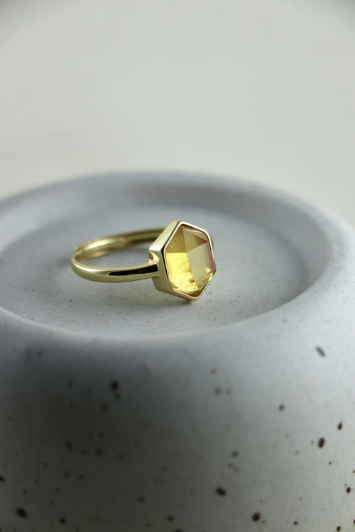 I AM whole - Citrin Ring Hexagon