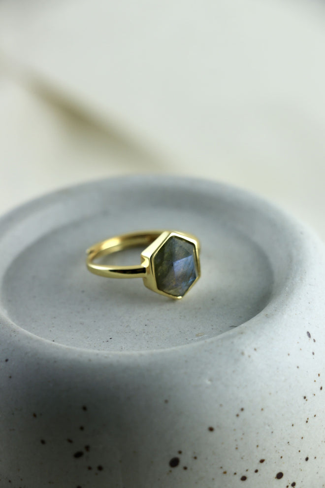 I AM magical - Labradorit Ring Hexagon