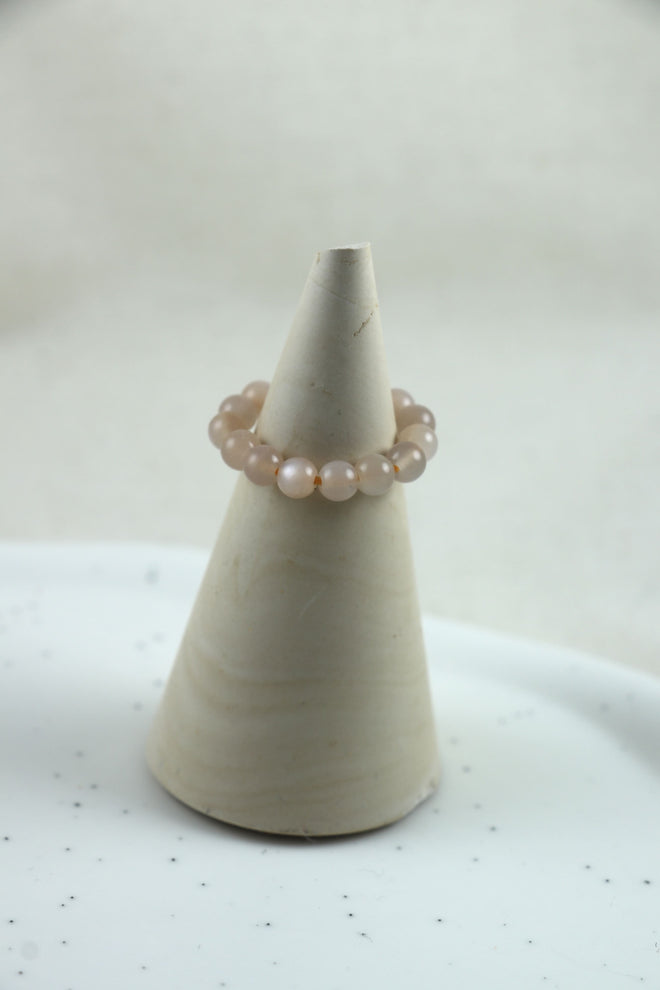 I AM feminine - Mondstein Peach Ring