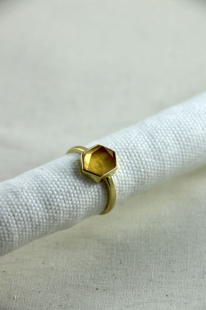 I AM whole - Citrin Ring Hexagon