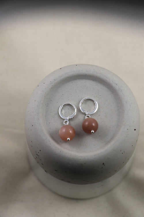 I AM wonderful - Boucles d'oreilles en pierre de soleil boules argent