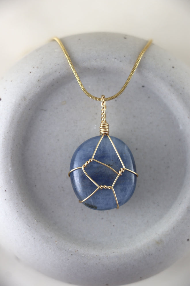 I AM constantly growing - Kyanit Halskette Einzelstück 3