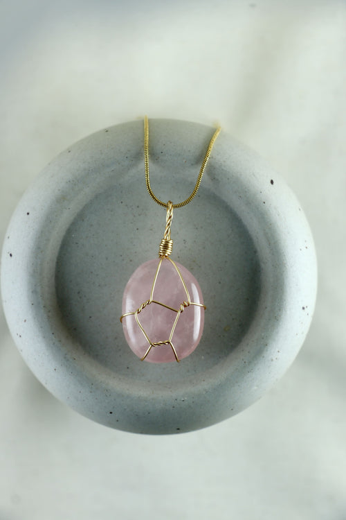 I AM love - collier en quartz rose