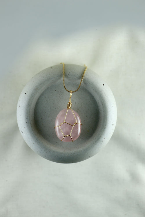 I AM love - collier en quartz rose