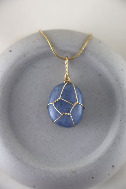 I AM constantly growing - Kyanit Halskette Einzelstück 1
