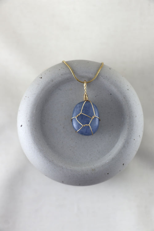 I AM constantly growing - Kyanit Halskette Einzelstück 1