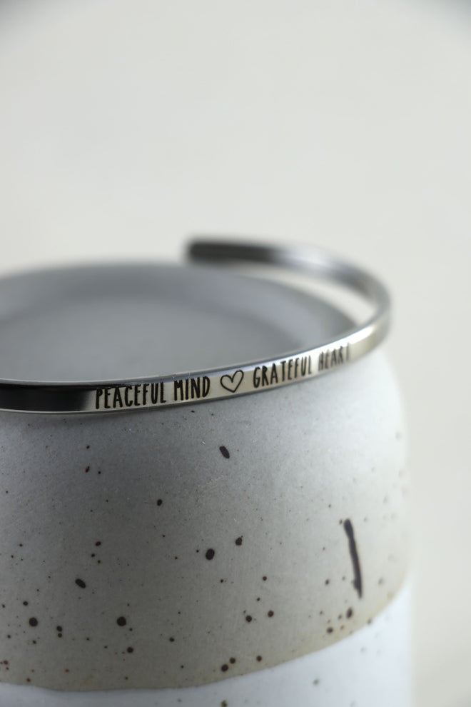 Mantra Armband - Peaceful mind | grateful heart Silber