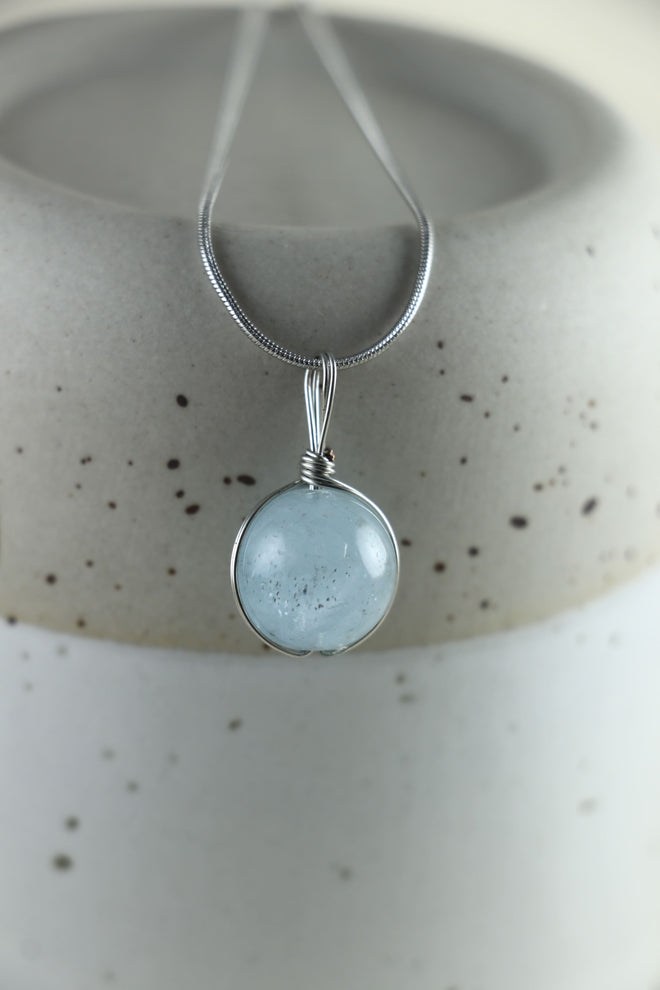 I AM clear - Aquamarin Halskette Kugel Silber