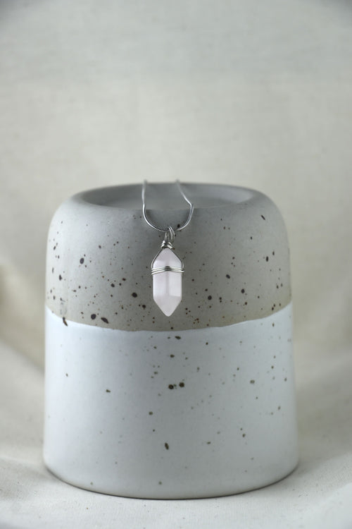 I AM love - Collier Quartz Rose Double Pointe Argent